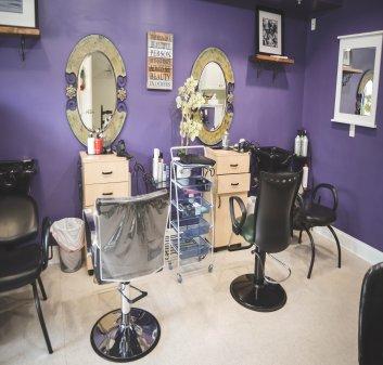 2 salon stations in beauty salon